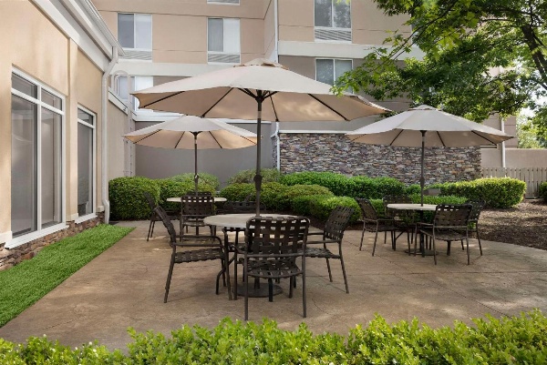 Hilton Garden Inn Raleigh Triangle Town Center image 3